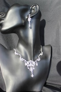 J143 Silver Necklace/earring set